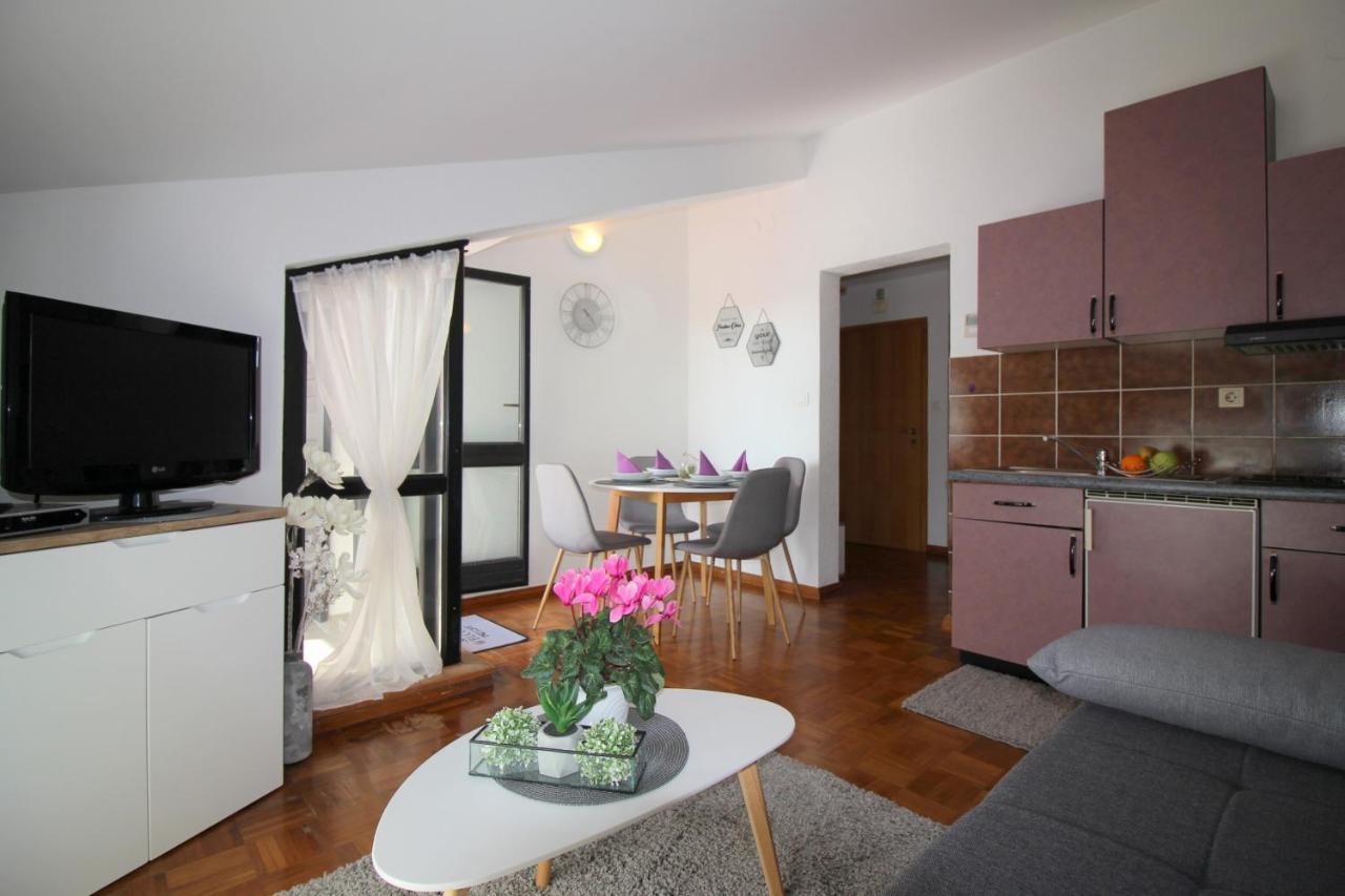 Apartments Vista 포레치 외부 사진
